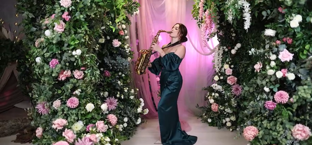 Живое выступление саксофониста IVA SAX на дне рождения и частном празднике в Киеве
